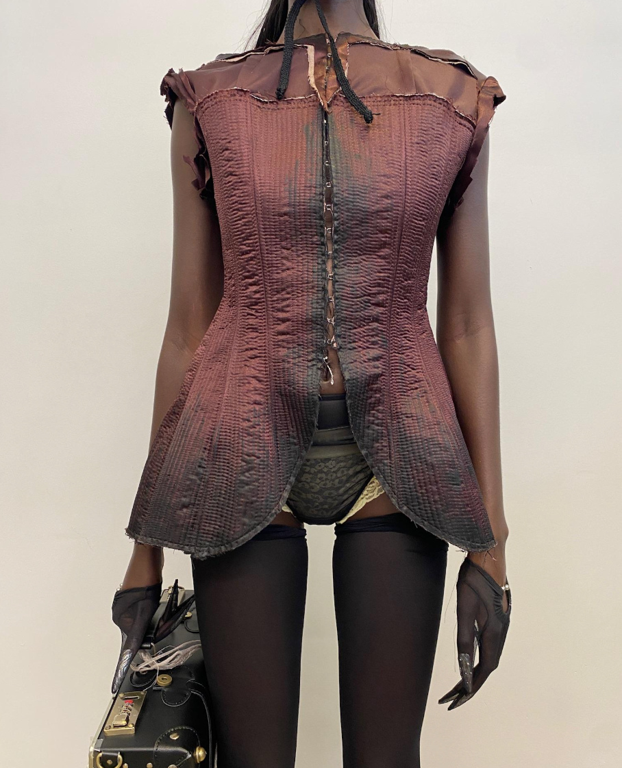 Ispod radara: Elena Velez 15 image 8383072