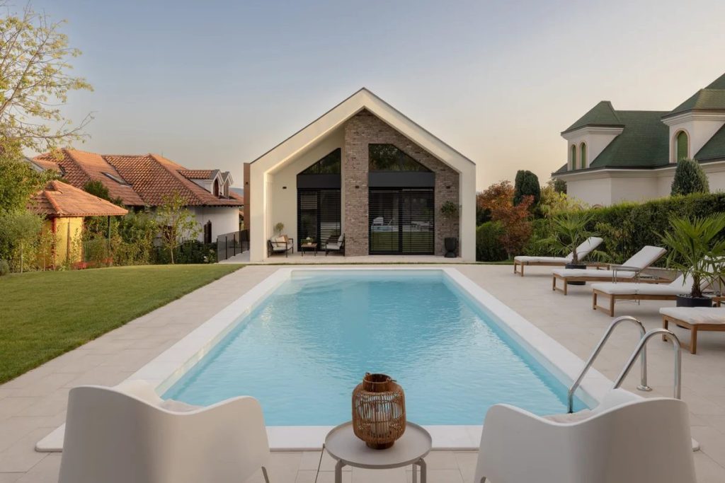 porodicna kuca sa bazenom u kragujevcu t4uhvt943f0e4d6780