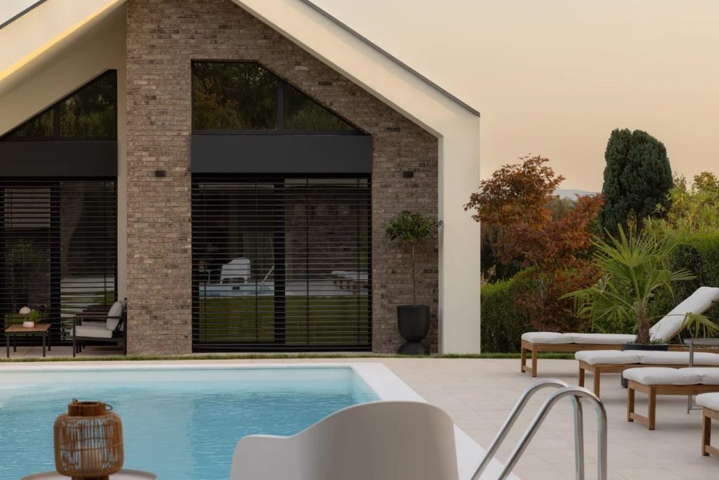 porodicna kuca sa bazenom u kragujevcu t4w9hp987e716e2de4