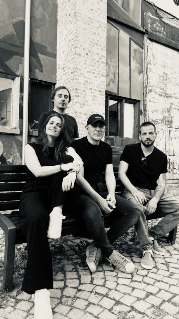 0f85a0ca 6407 cc6e afbb 2760c001310b