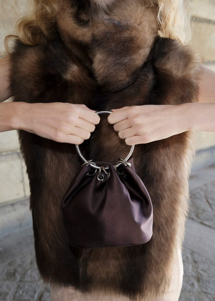 27051210 32 99999999 01