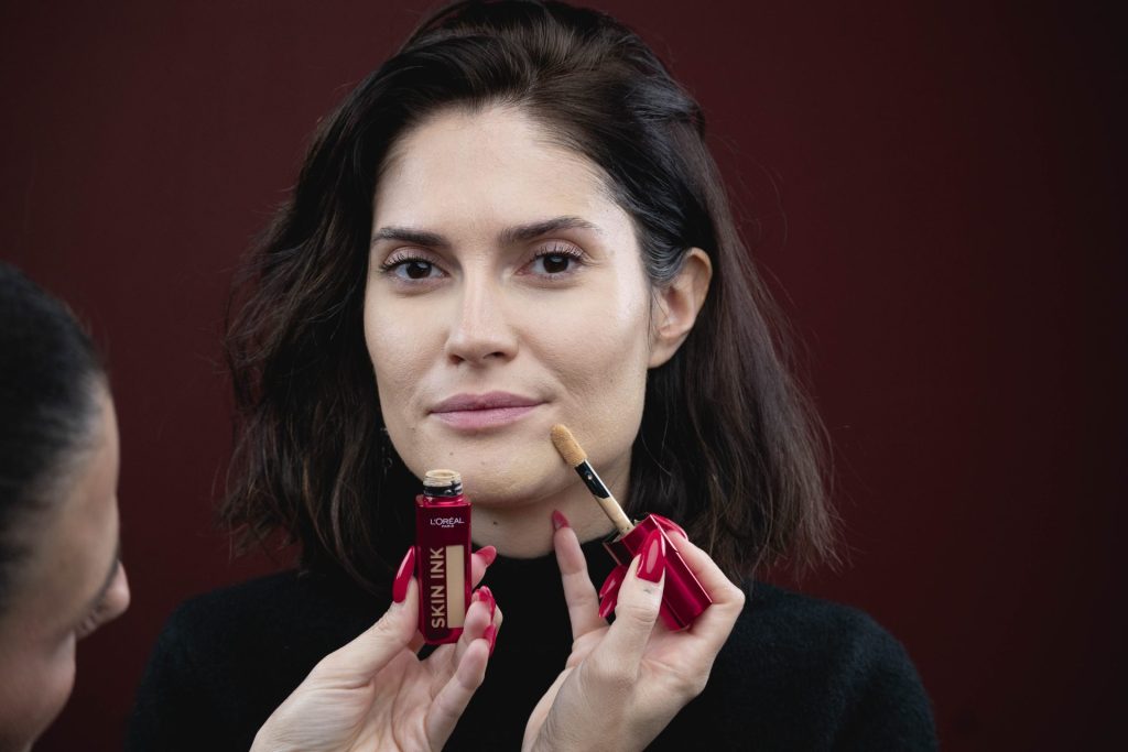 L'Oréal Paris Infaillible Skin Ink: Puder za makeup bez ograničenja 2 BURO SKIN INK 22