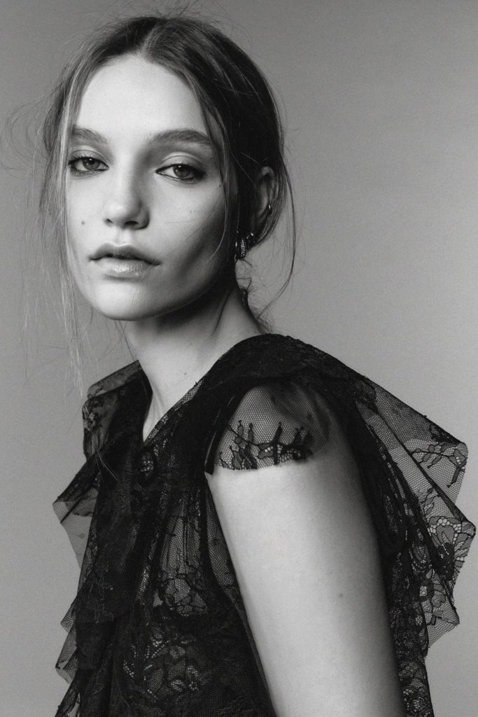 Počinje zimsko sezonsko sniženje u Inditexu: Evo kada možete uloviti prve komade! 7 Inditex