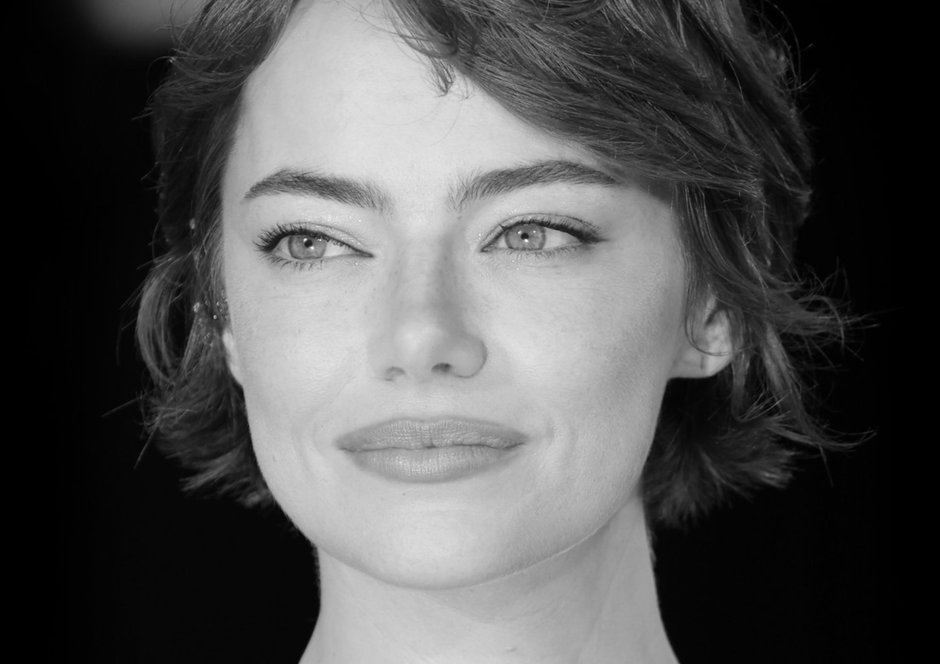 Mikro-trendovi u nezi kože: Nano-hidratacija, skin fasting i mikro-masaže 1 MixCollage 09 Dec 2025 12 43 PM 6711