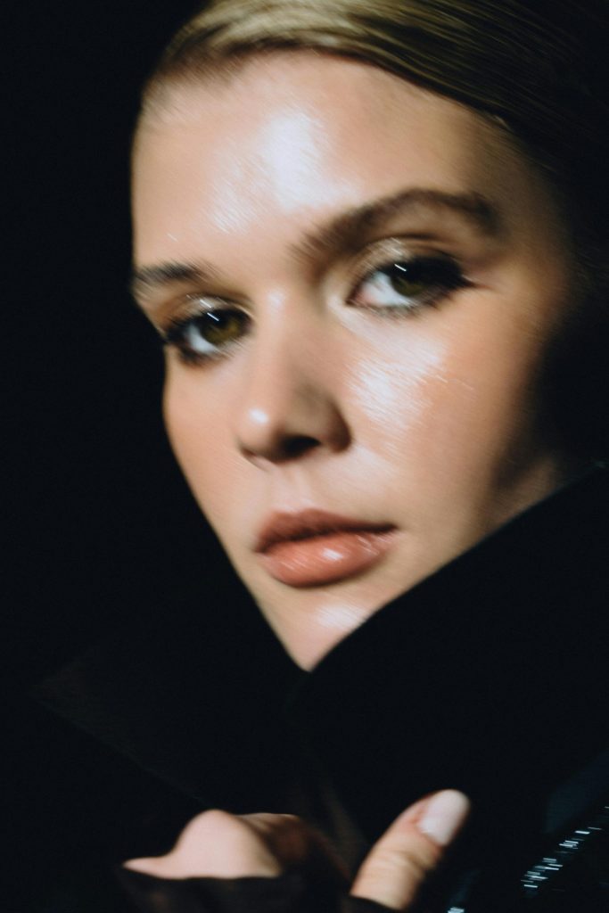 Korektor: pre ili posle pudera? Stručni vodič za savršen ten 9 pexels liza bakay 134459655 11064528