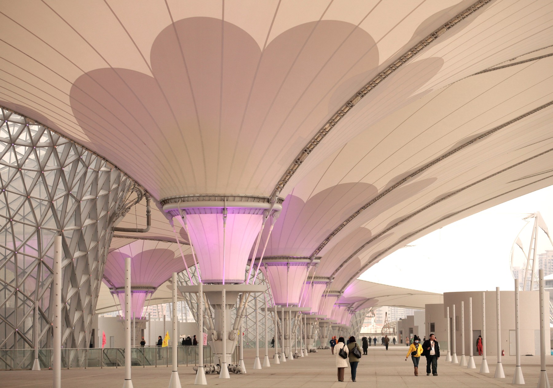 Uniforma kao autorski potpis: Moda koja govori umesto zemlje 1 profimedia 0666087209