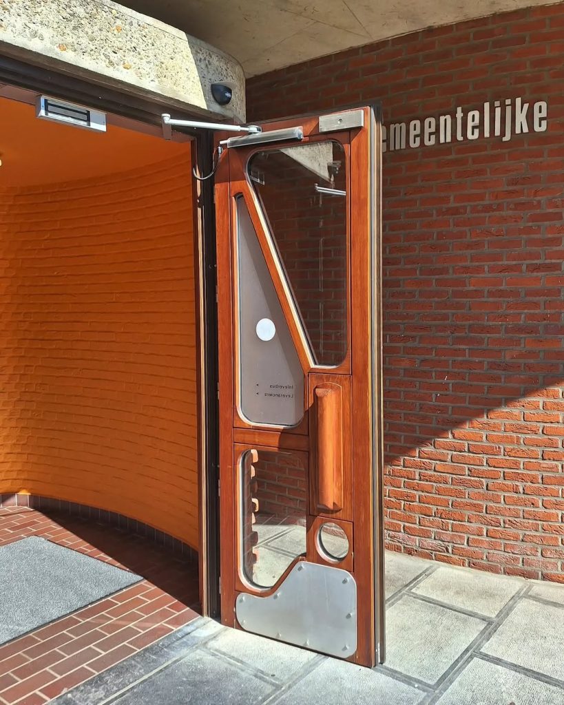 Organic . architecture After deliveries in Belgium we came across this beauty Public lib8