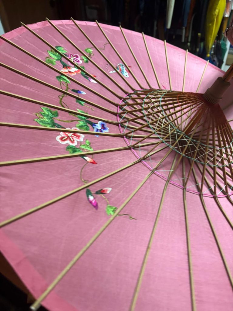 Kišobrandžijka iz Balkanske: Istorija jednog zanata i tri generacije žena 7 WhatsApp Image 2026 01 23 at 12.15.29 1