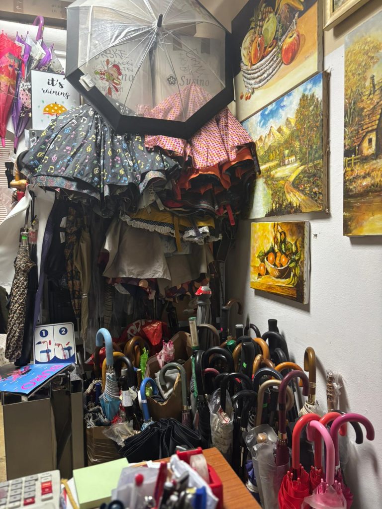 Kišobrandžijka iz Balkanske: Istorija jednog zanata i tri generacije žena 3 WhatsApp Image 2026 01 23 at 12.15.31 1