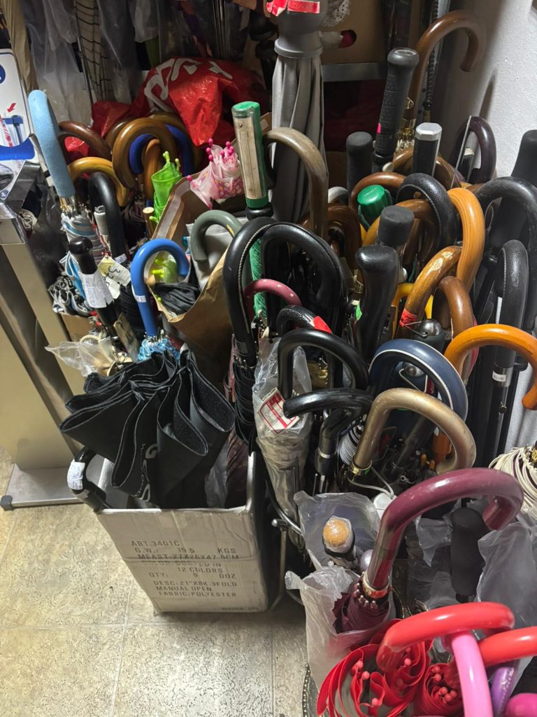 Kišobrandžijka iz Balkanske: Istorija jednog zanata i tri generacije žena 4 Kišobran