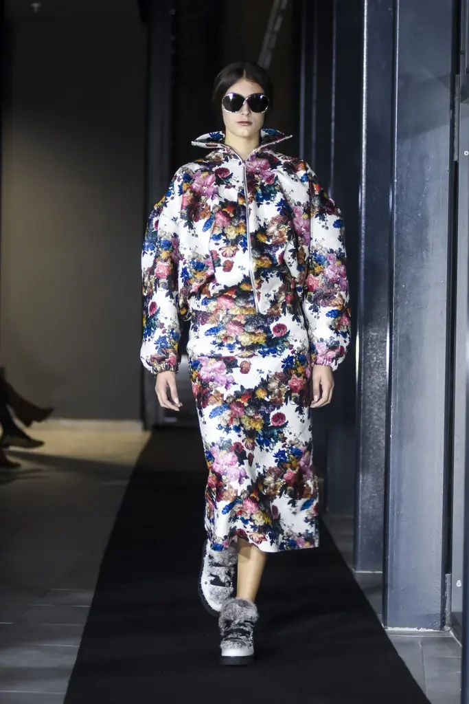 LalicA: Preispitavanje popularnog koncepta ženstvenosti 12 DJT8106 Aleksandra Lalic