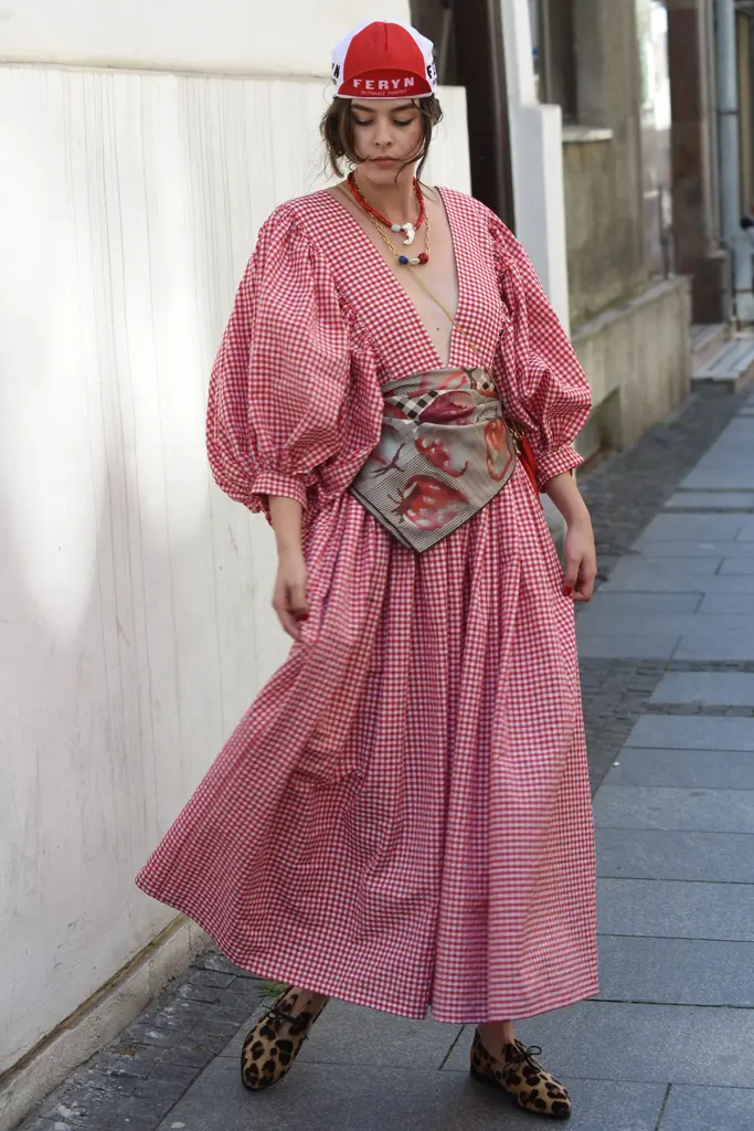 LalicA: Preispitavanje popularnog koncepta ženstvenosti 10 LALICA 271