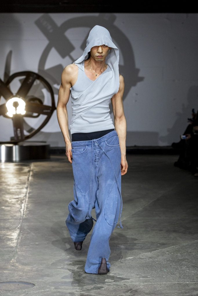 Lueder AW26 Show V4021