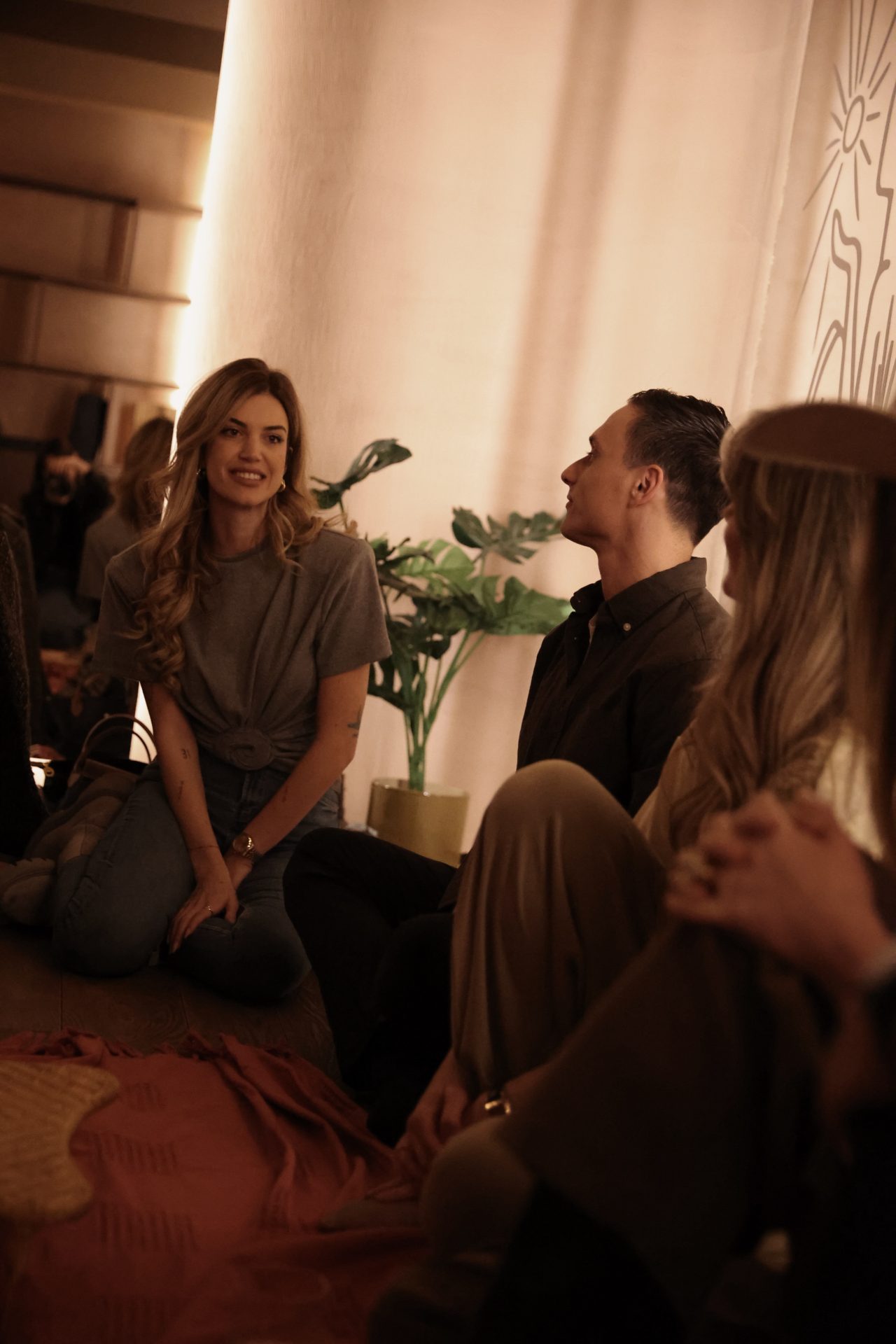 BURO. SPIRITUAL AWAKENING: Razgovor, učenje i zajedništvo su ono što nas budi 25 SMC 135