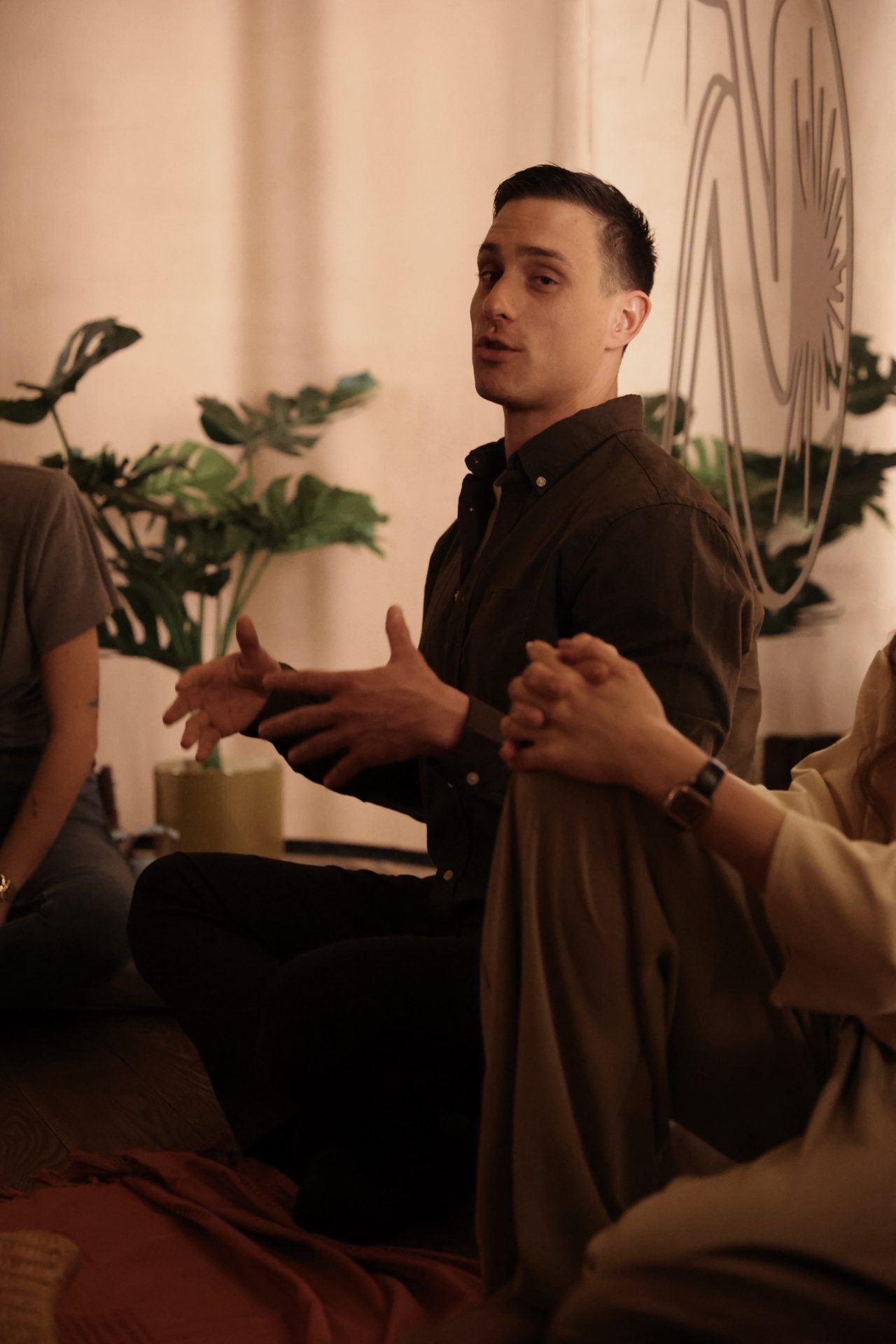 BURO. SPIRITUAL AWAKENING: Razgovor, učenje i zajedništvo su ono što nas budi 26 SMC 144