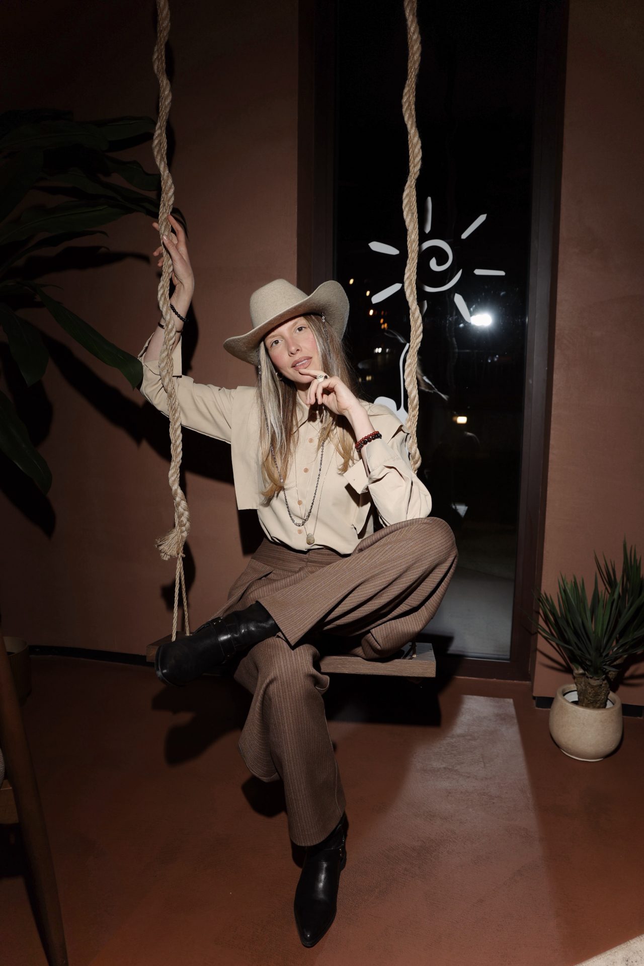 BURO. SPIRITUAL AWAKENING: Razgovor, učenje i zajedništvo su ono što nas budi 46 SMC 25