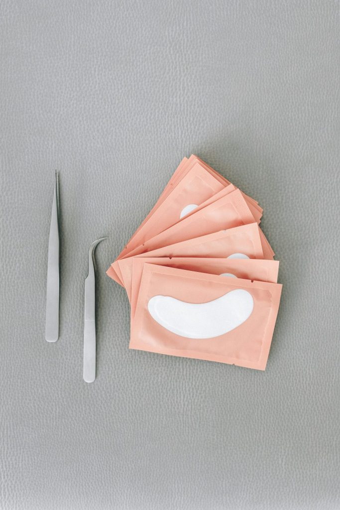 pexels n voitkevich 5128085