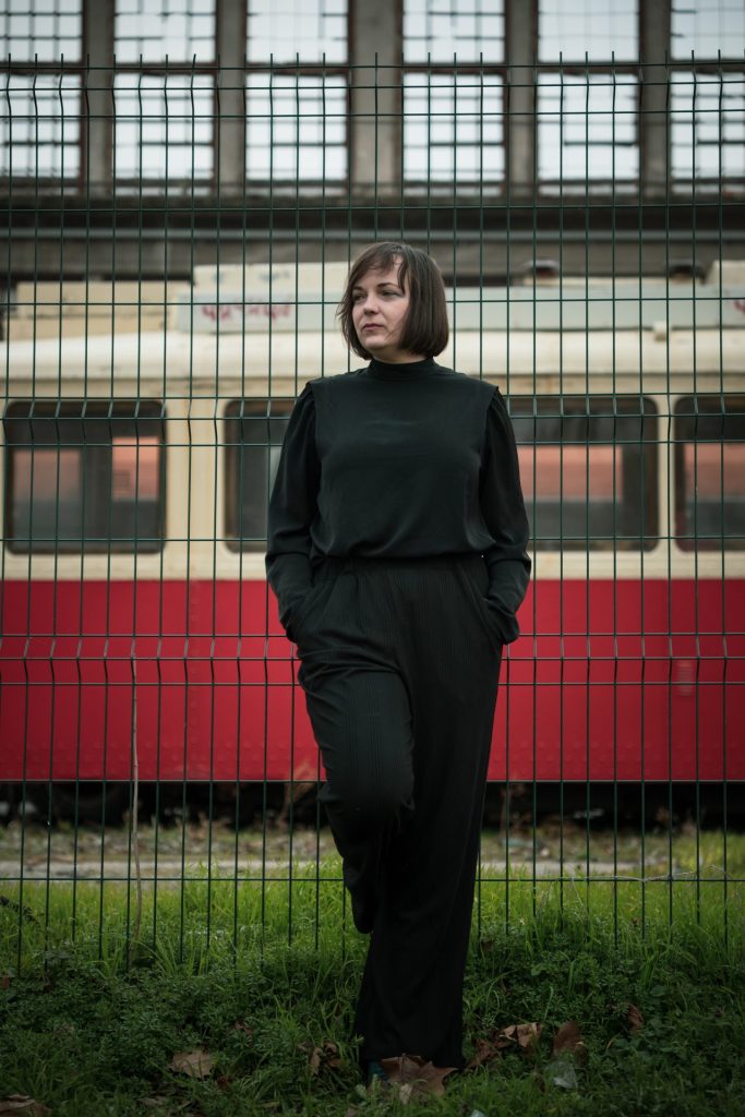 Ana Avramov objavila album „Hawaii" 8 ana