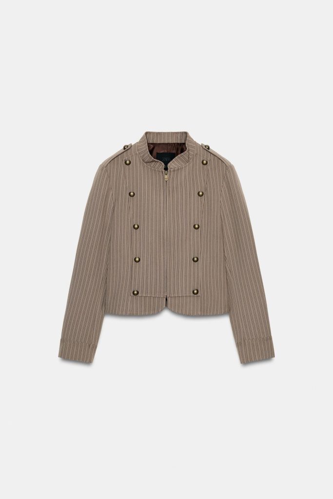 Zara već ima sako inspirisan Chanel blejzerom koji svi žele 13 02010875708 e1