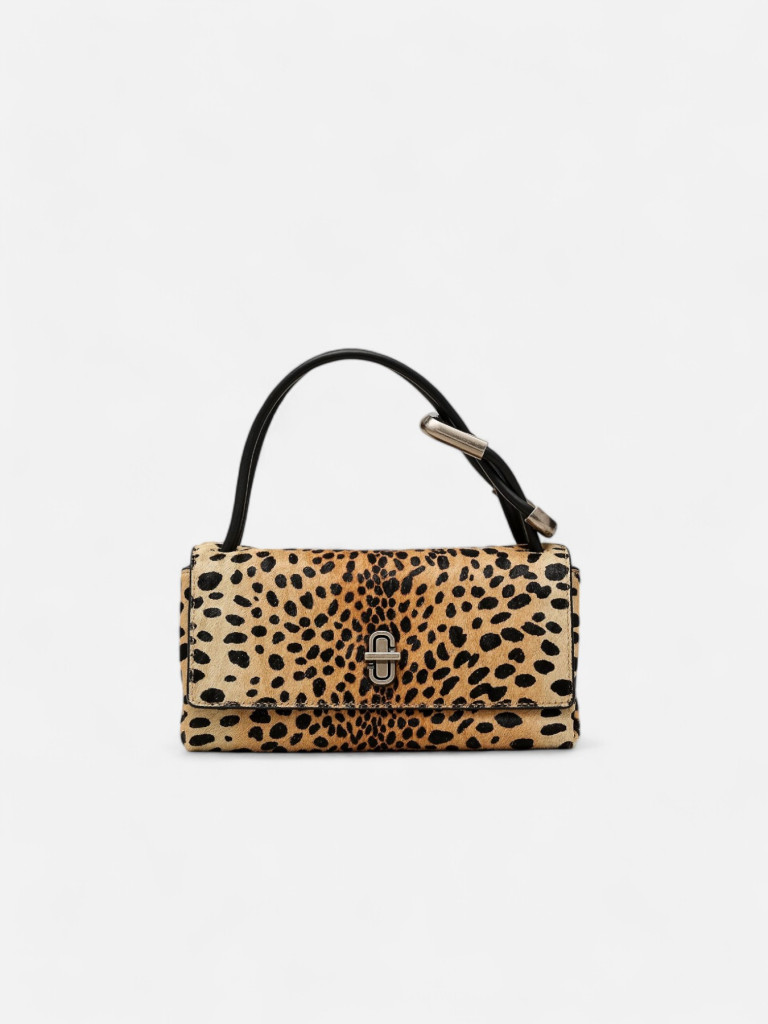 Torba koju vole Hari Stajls i Hejli Biber brzo transformiše autfit 9 2R4HSH004H02 002 0