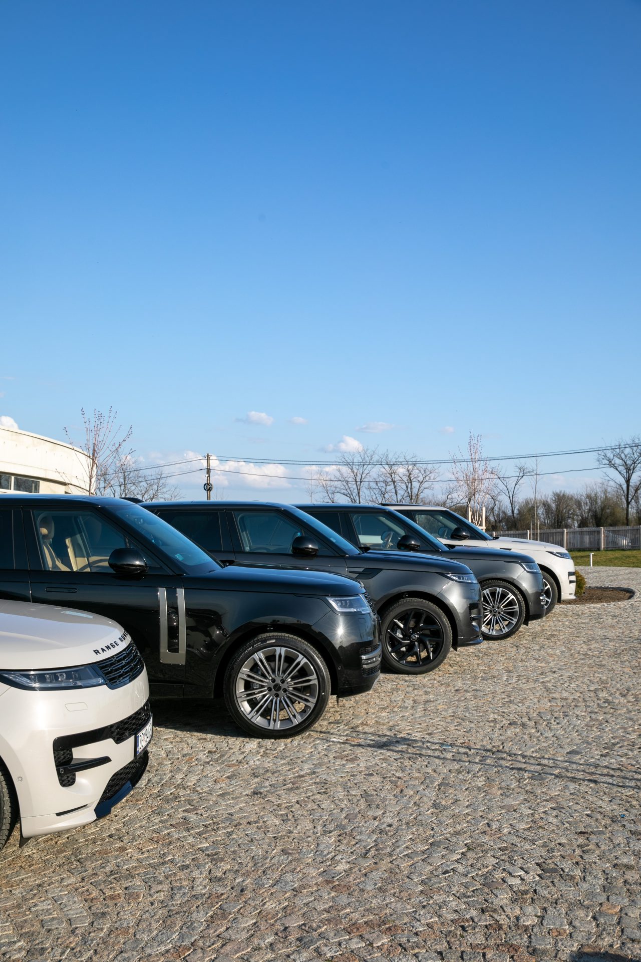 Range Rover Ekata Estate 1