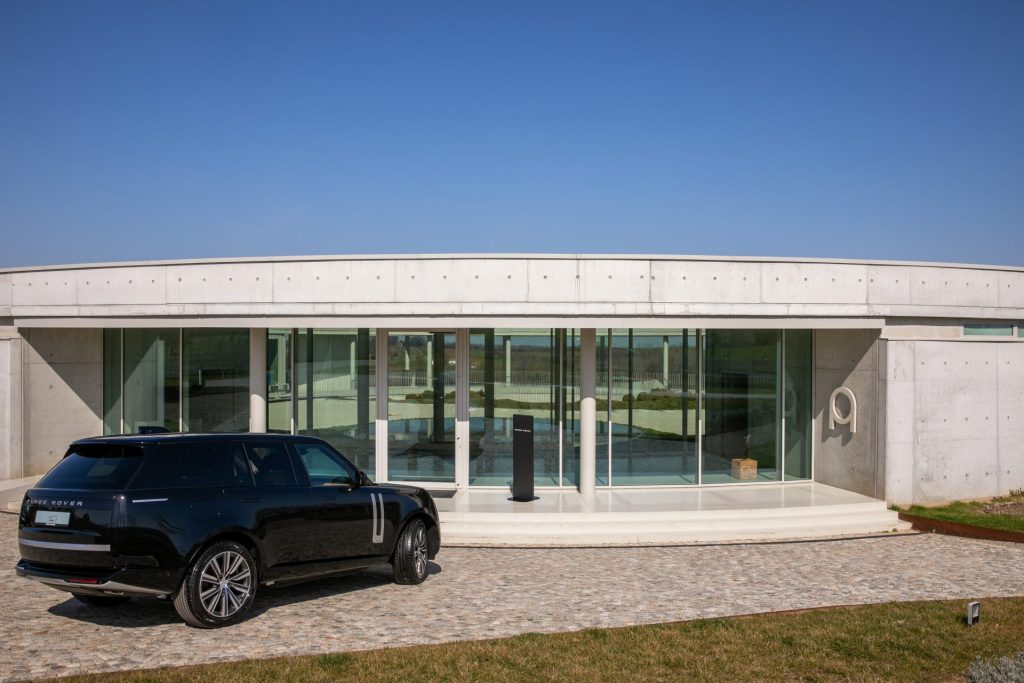 Range Rover Ekata Estate 11