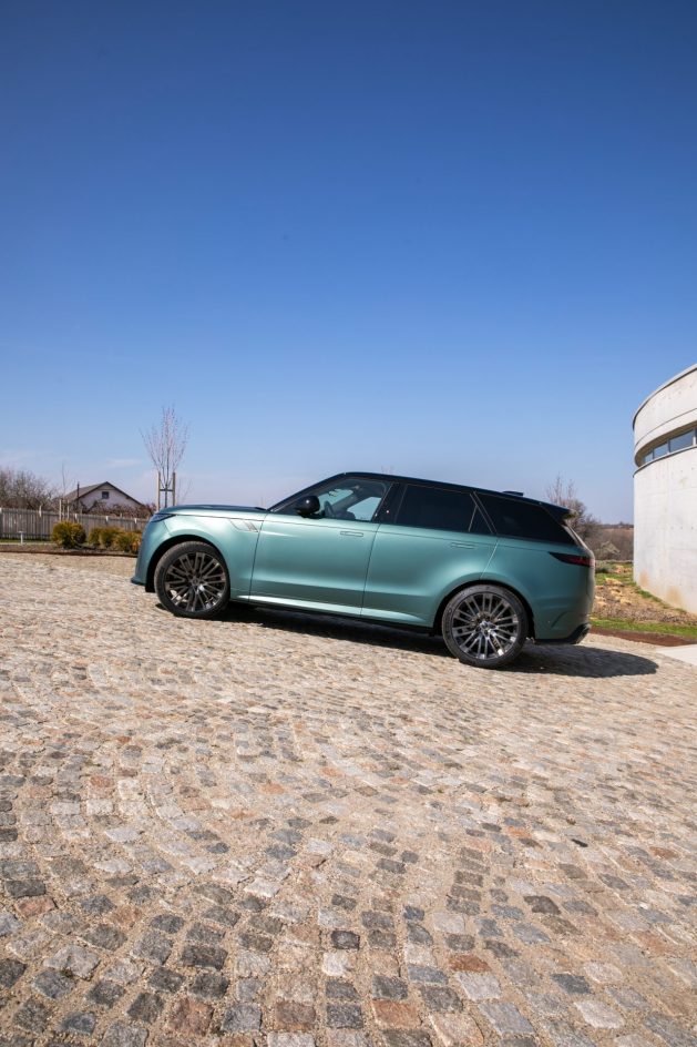 Range Rover Ekata Estate 7