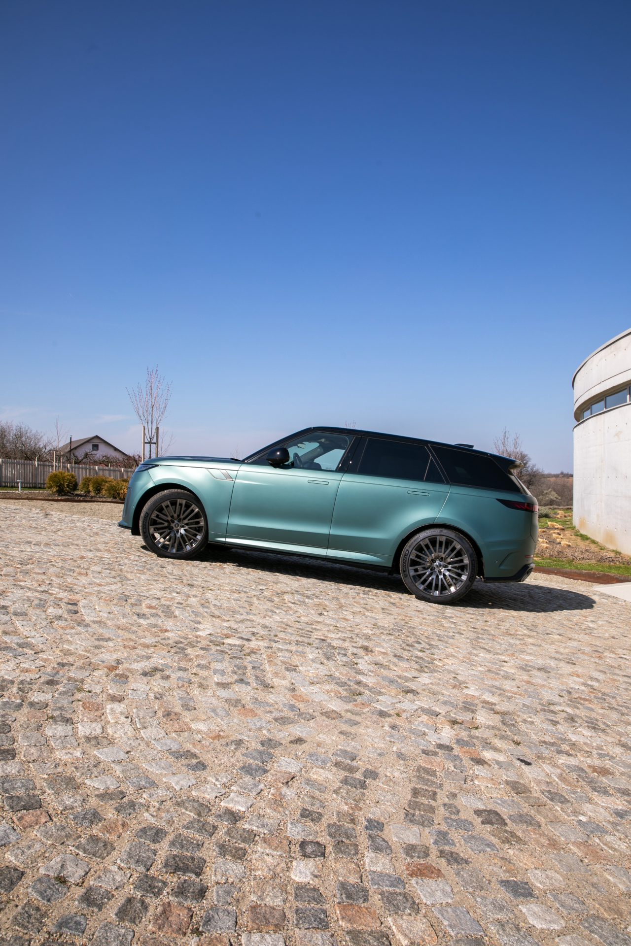 Range Rover Ekata Estate 7