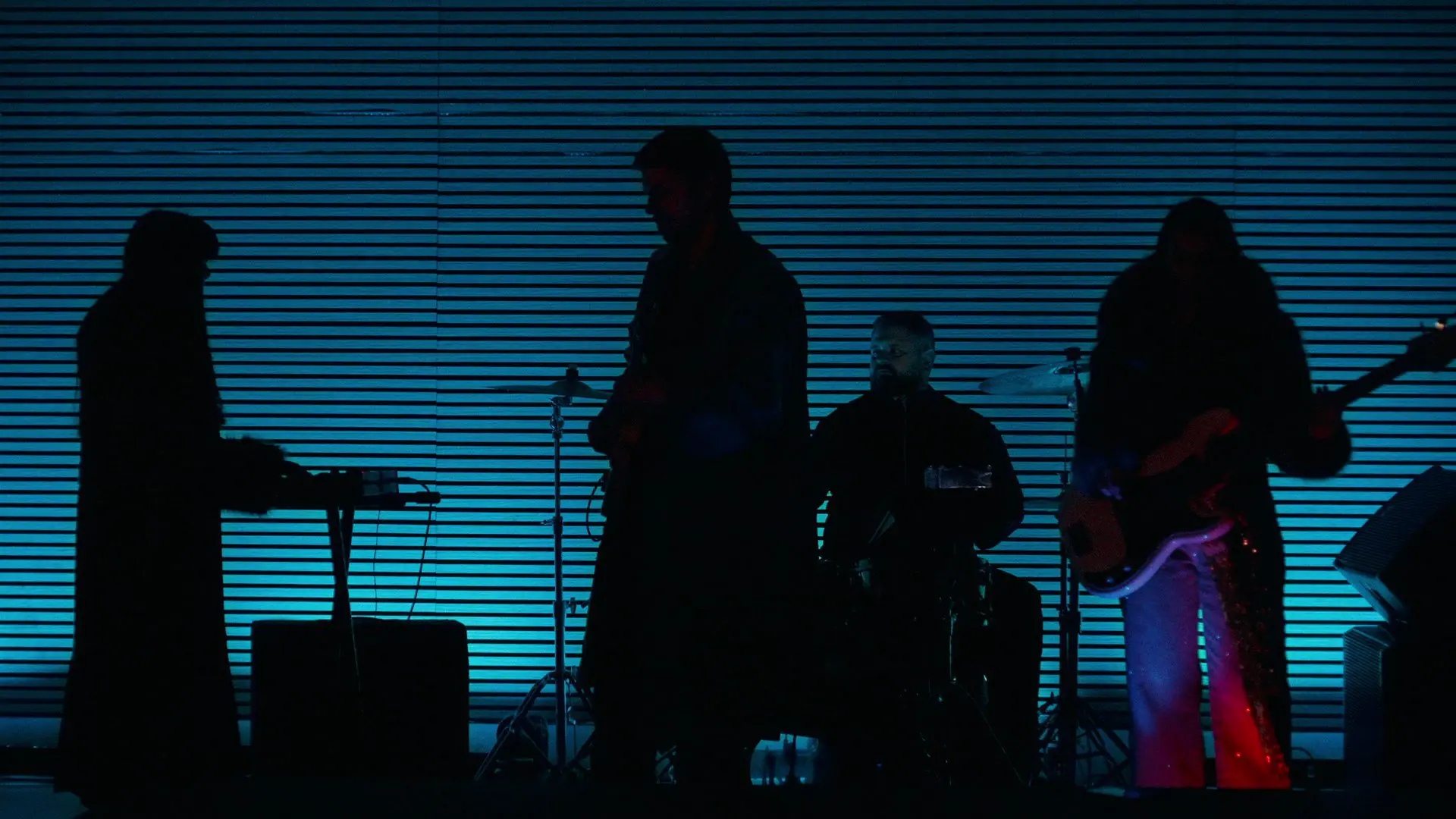 Still Frame Spot za pesmu Urnisu me sume KOIKOI rediteljke Mine DJukic 3