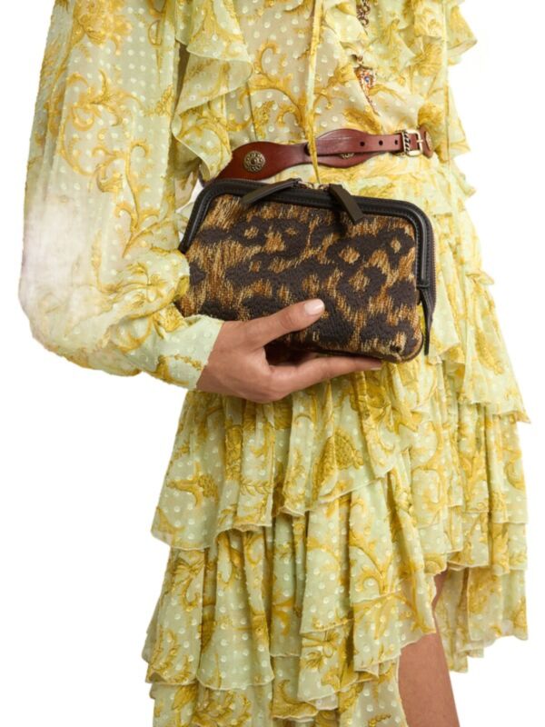 Torba koju vole Hari Stajls i Hejli Biber brzo transformiše autfit 16 ewp2c0020 r448 y0405 2