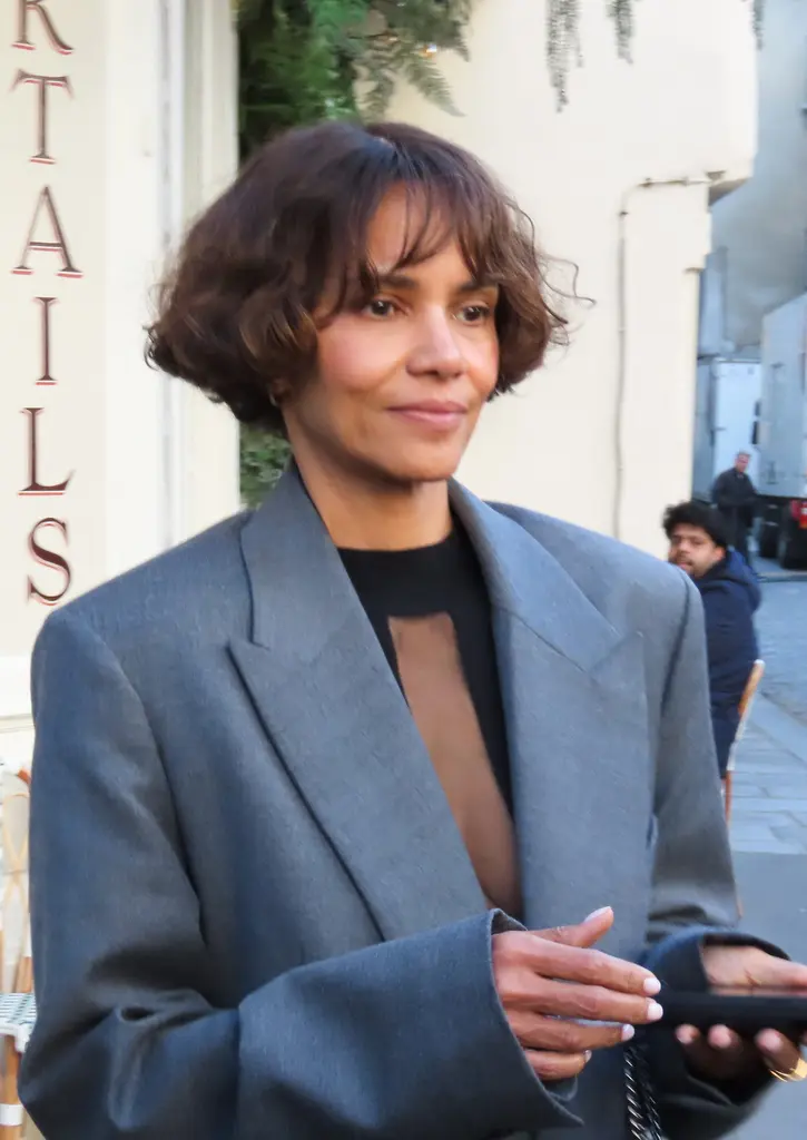 Zakoračili smo u Bixie sezonu: Kome pristaje ovaj slojeviti look 7 Bixie hair