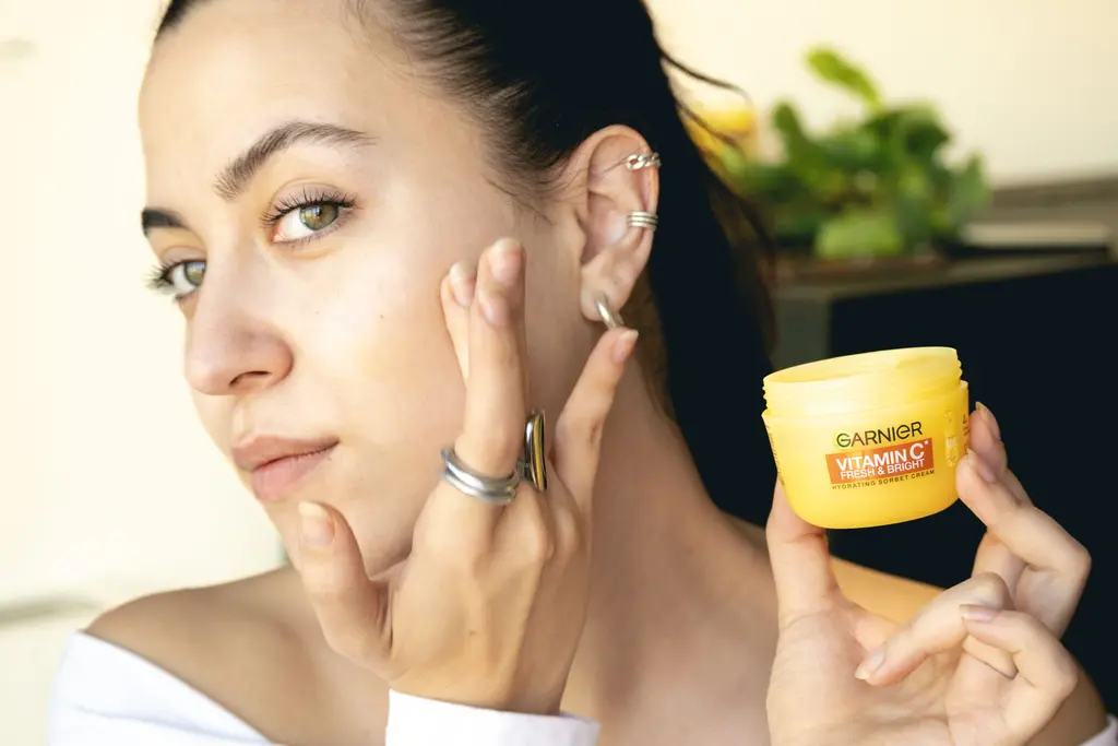 BURO garnier vitamin c 21