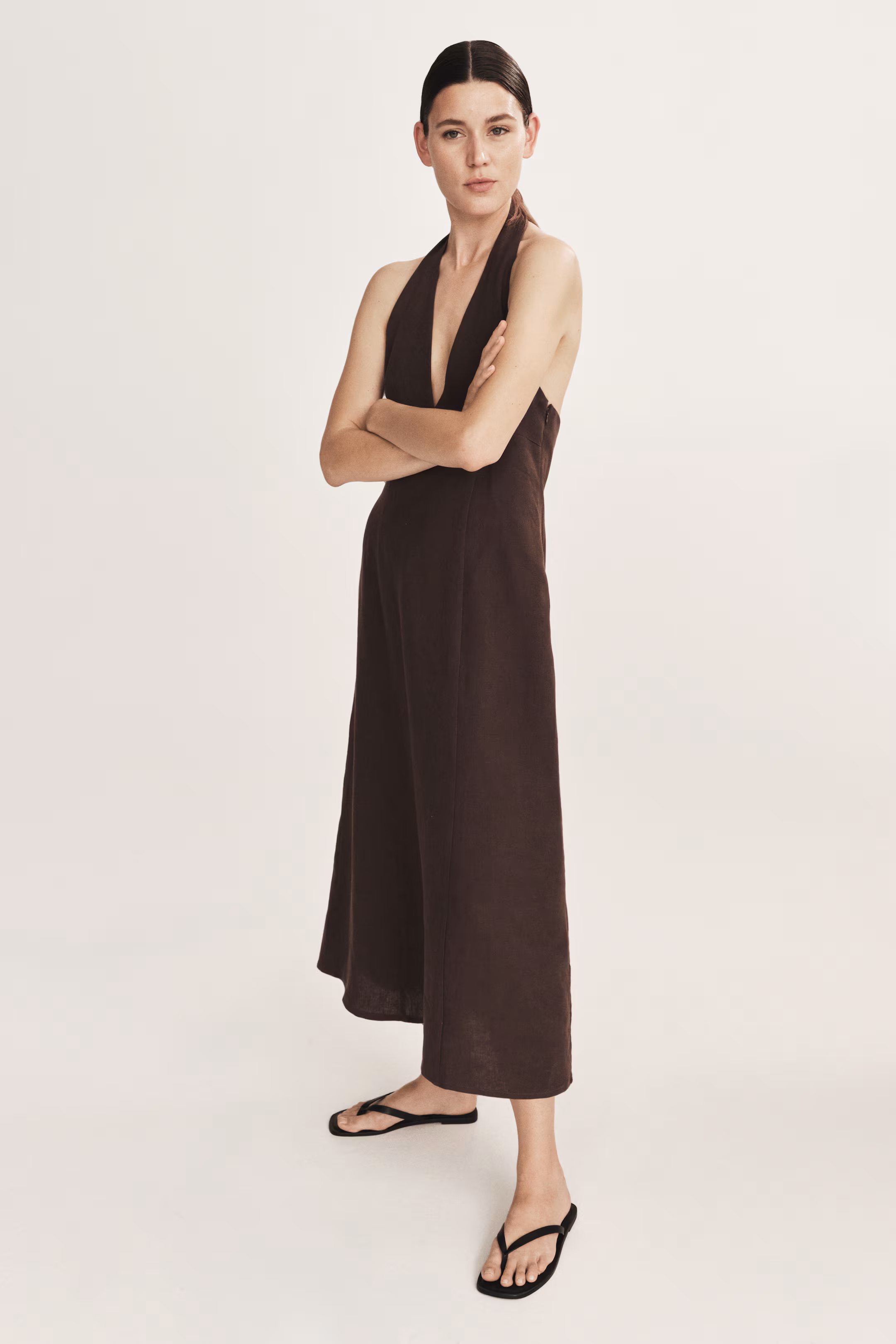 Bela Hadid u Massimo Dutti haljini koja će biti trend leta 12 0aaf87b17c7bff7ed7490913d7753e988503d610