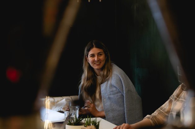 BURO book club kraljica bekstva 21