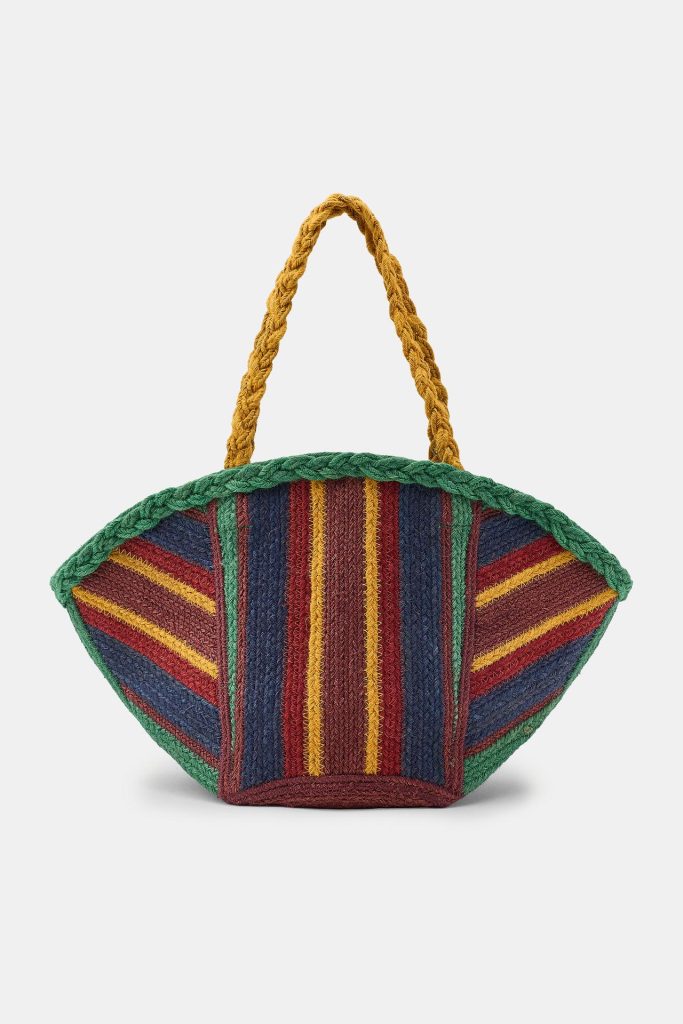 U Reserved su stigle handmade torbe za svaki letnji autfit 13 00024013330 e1