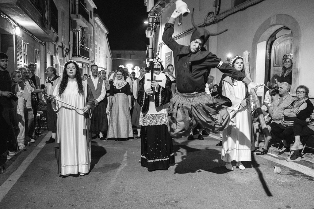 Otvara se izložba Press Photo Srbija 2025: Najbolje medijske fotografije konačno pred publikom 7 Nagrada u kategoriji Umetnost reportaza Mina Delic La Beata