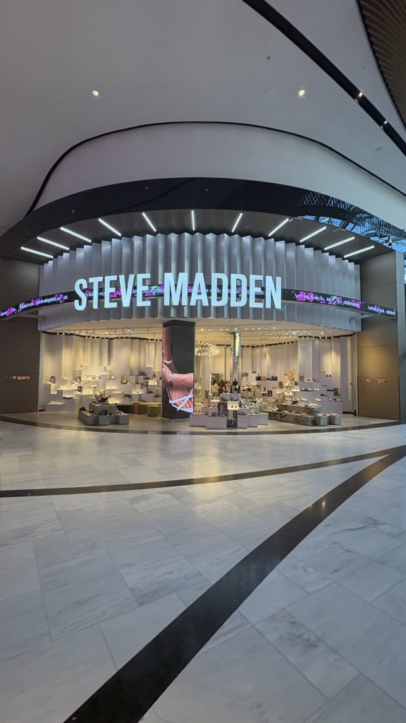 Beyond Borders: Steve Madden i modna zajednica bez granica 8 Steve Madden Westfield Mall of The Netherlands