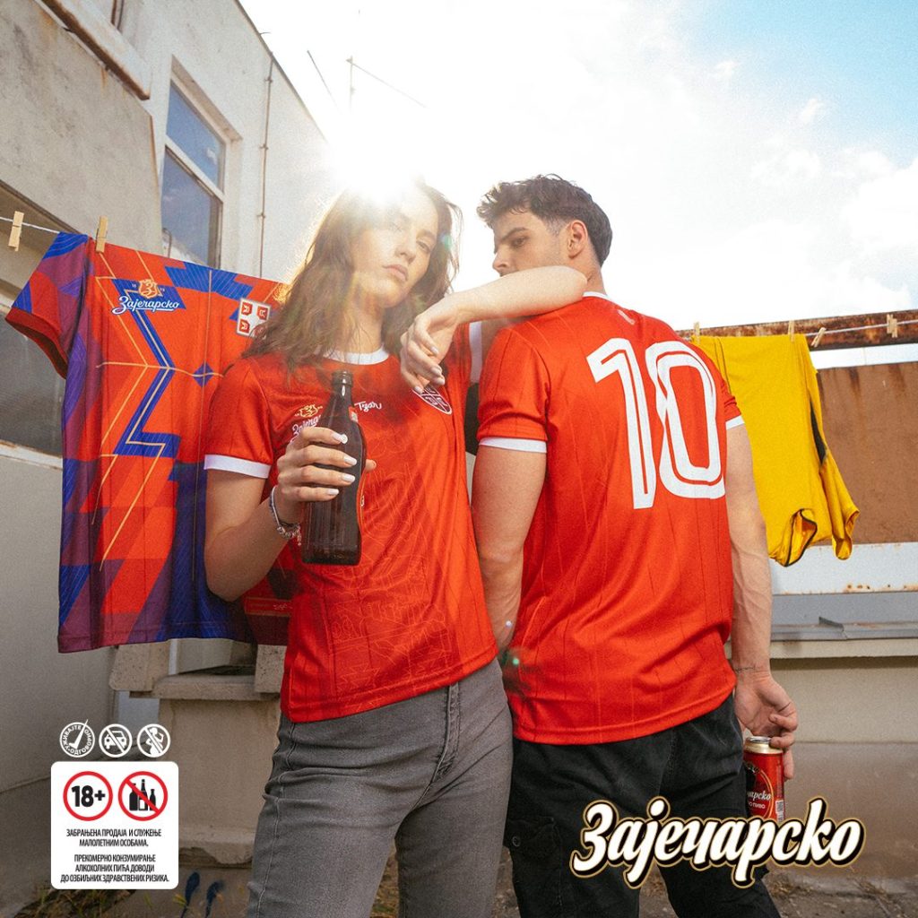 Povod je fudbal, osveženje zaječarsko pivo, a dres omiljeni letnji autfit 11 Zaječarsko fudbal