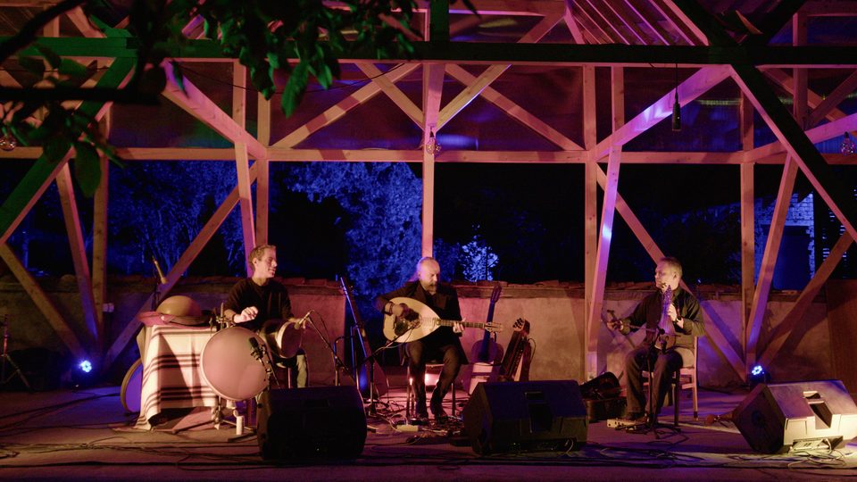 Spremite se za festival „Polja”, šumu dobrog provoda i autentičnog zvuka 8 PETRAKIS LOPEZ CHEMIRANI TRIO photo by Srdjan ManAev