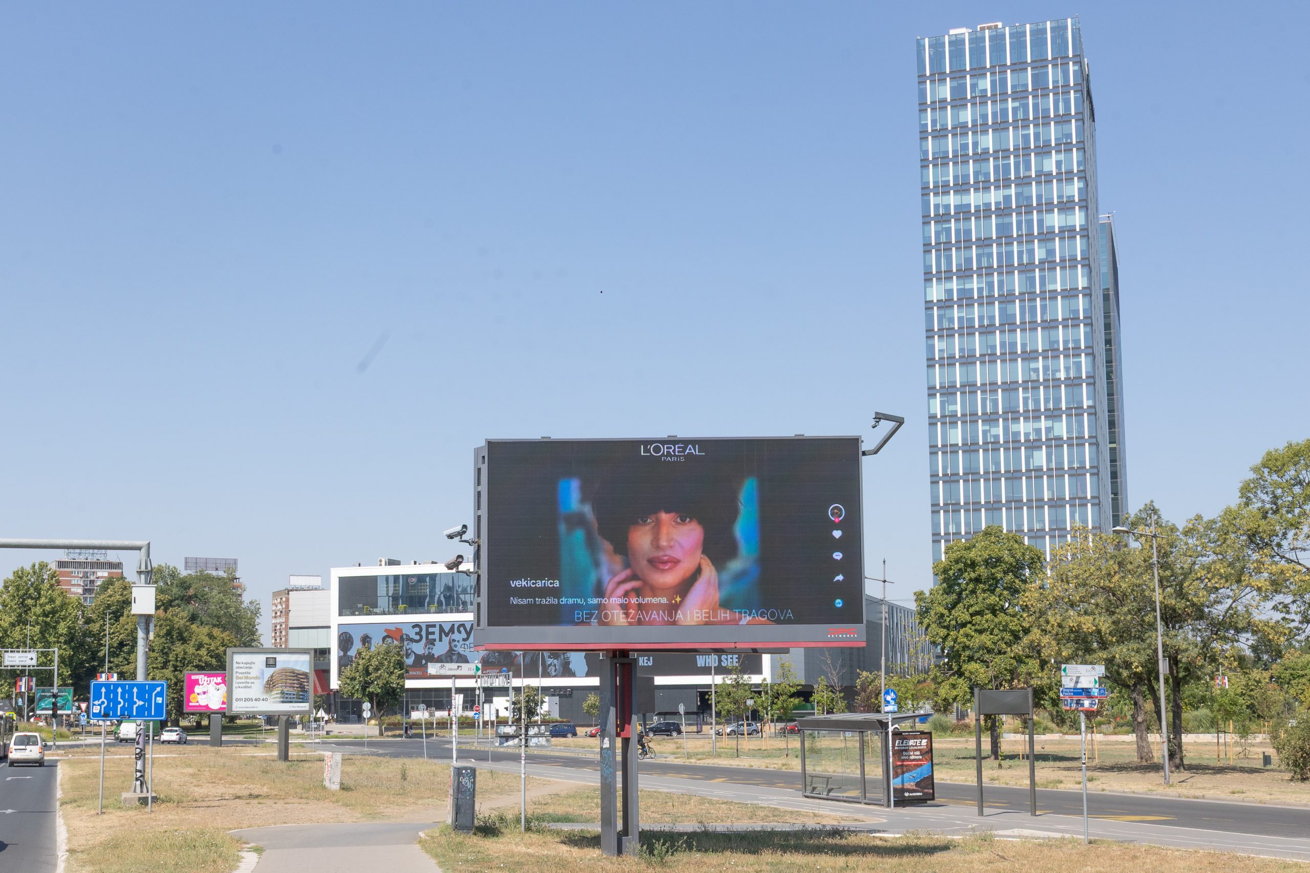 Od PR paketa do bilborda: L’Oréal Paris otvorio prostor za novu generaciju kreatorki 8 2P1A6408 scaled
