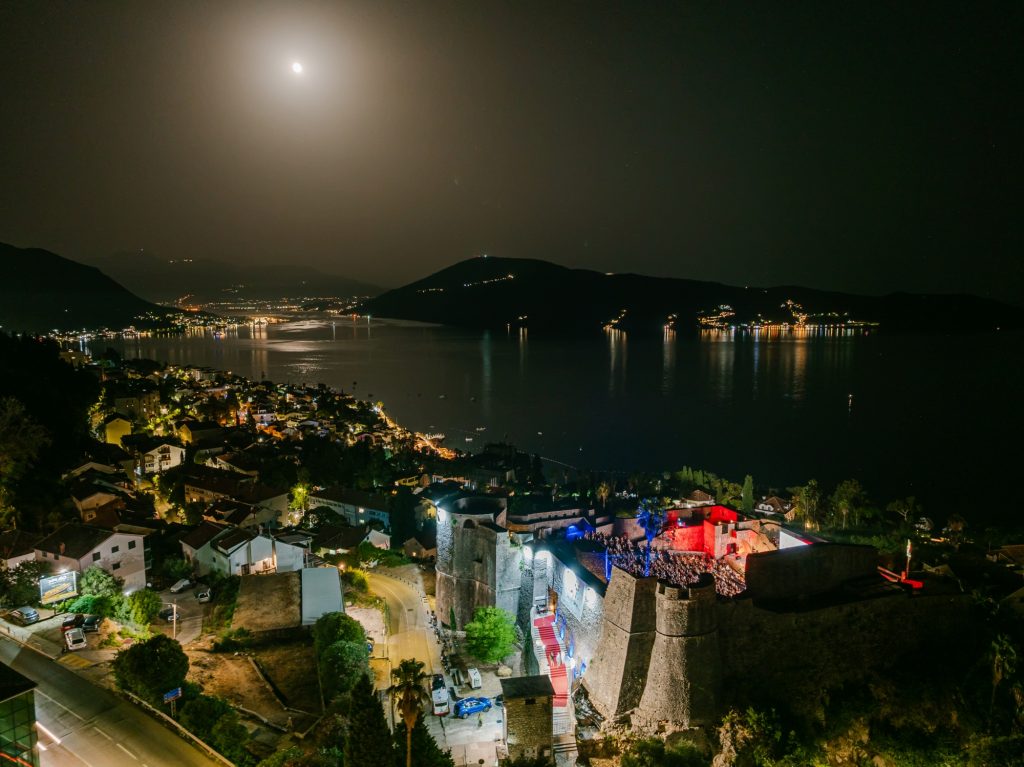 Umesto molitve opomena: „Oče naš” proglašen za najbolji film na festivalu u Herceg Novom 18 Milos Samardzic 7. Noc Dron 1