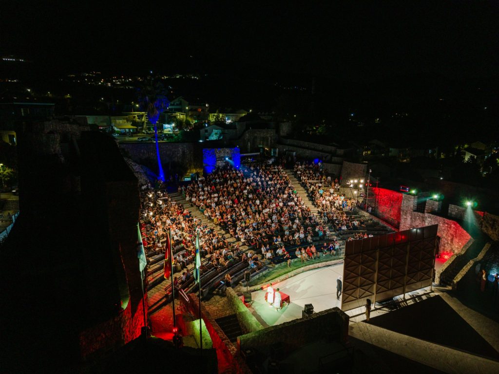 Umesto molitve opomena: „Oče naš” proglašen za najbolji film na festivalu u Herceg Novom 8 Oče naš festival herceg Novi