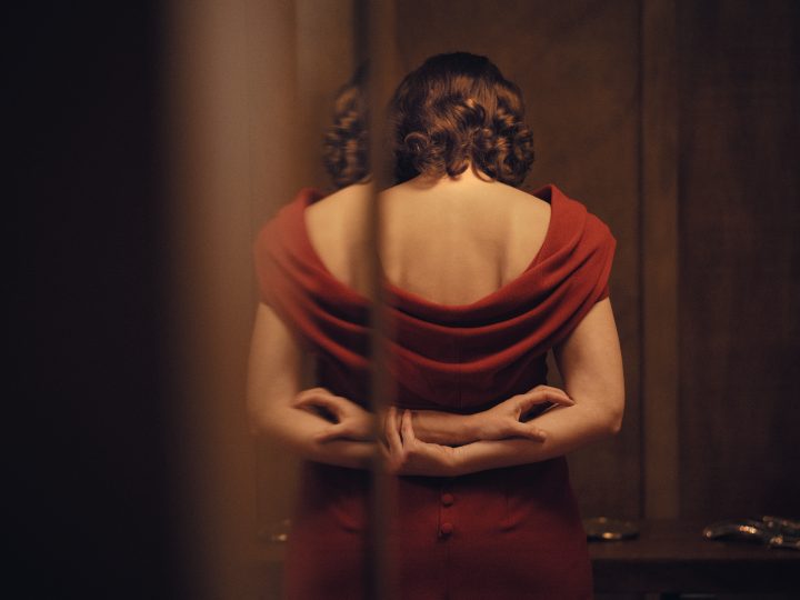 116980 KVINDE UKENDT WOMAN UNKNOWN Actress Mathilde Arcel Credits Andrejs Strokins 1