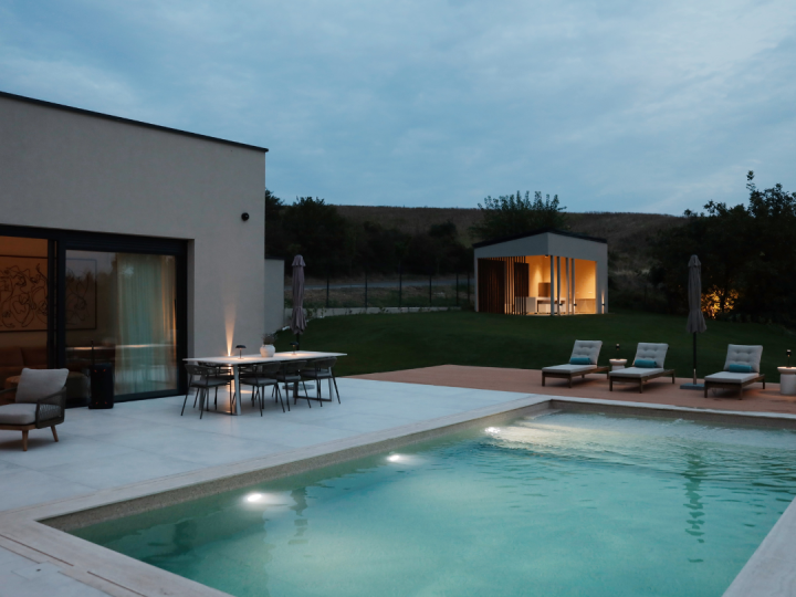 like a therapy VILLA