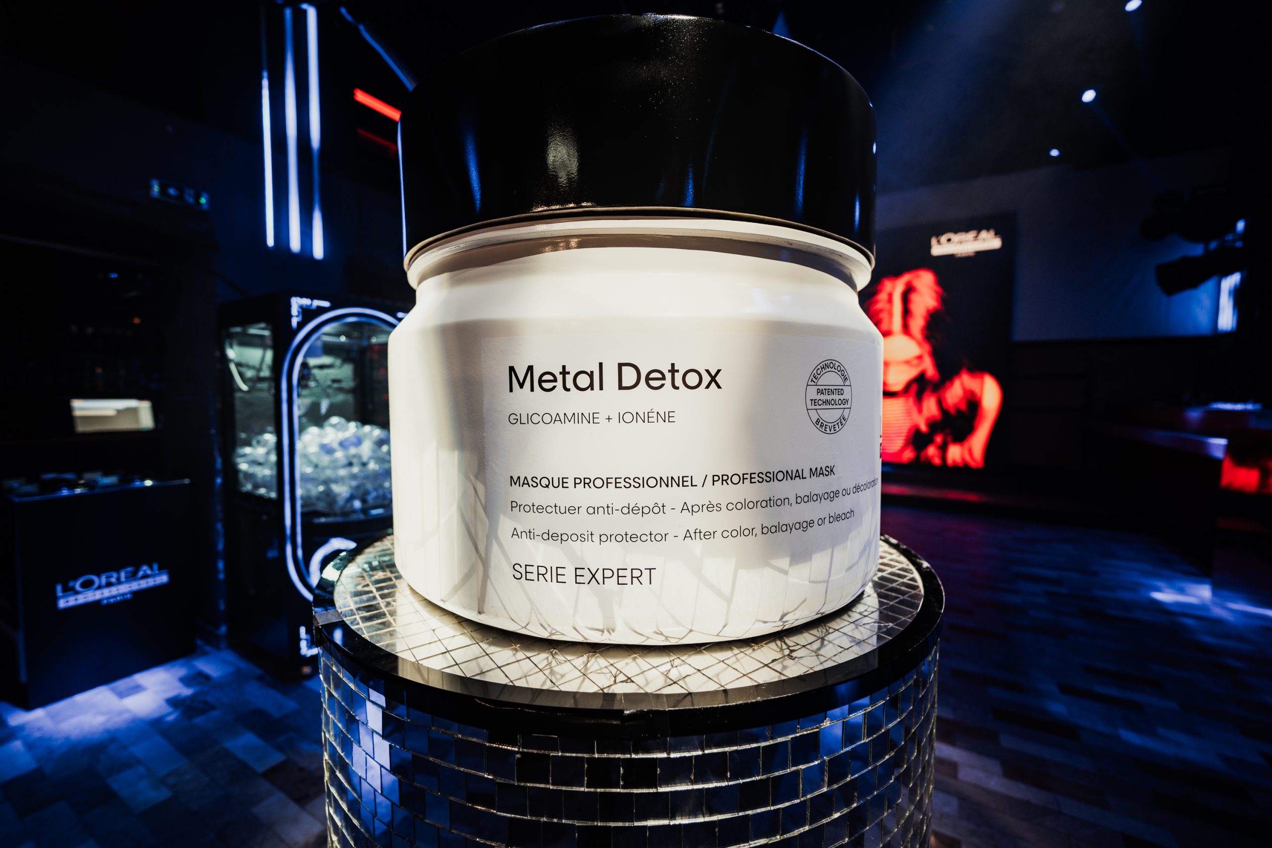 METAL DETOX by LOREAL PRO je broj 1 profesionalna maska na svetu* 1 METAL DETOX