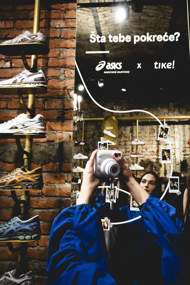 ASICS x TIKE: Pridružili smo se proslavi 10 godina pokreta - i stajanje nije u planu 6 BURO TIKE X ASICS 80