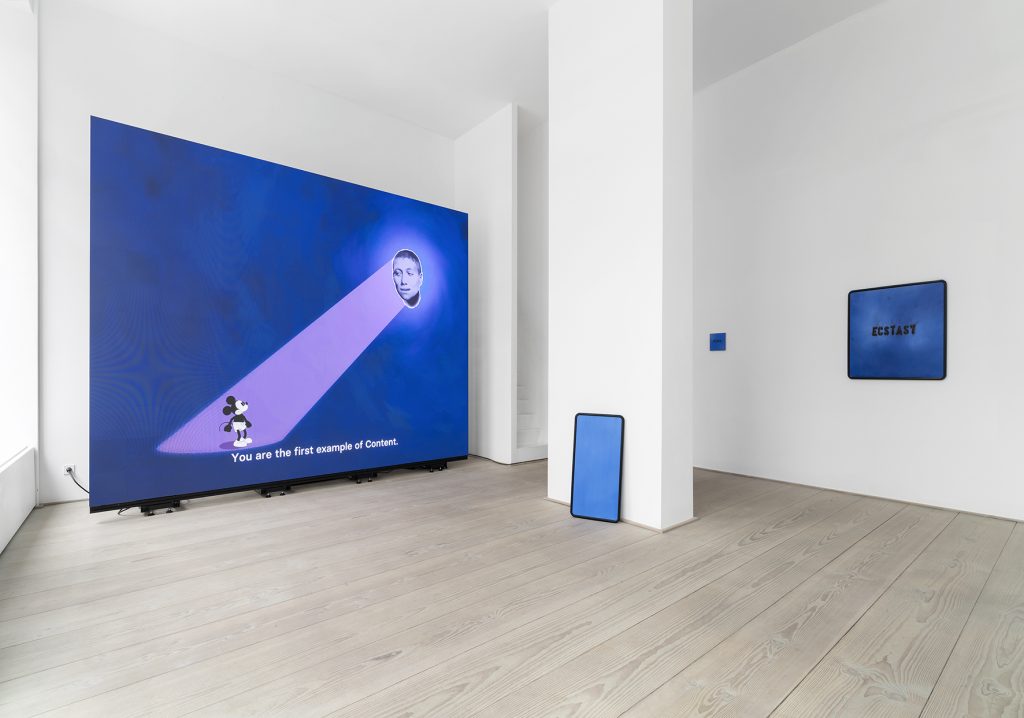 Everything is Content Galerie Anita Beckers. Foto Wolfgang Gunzel