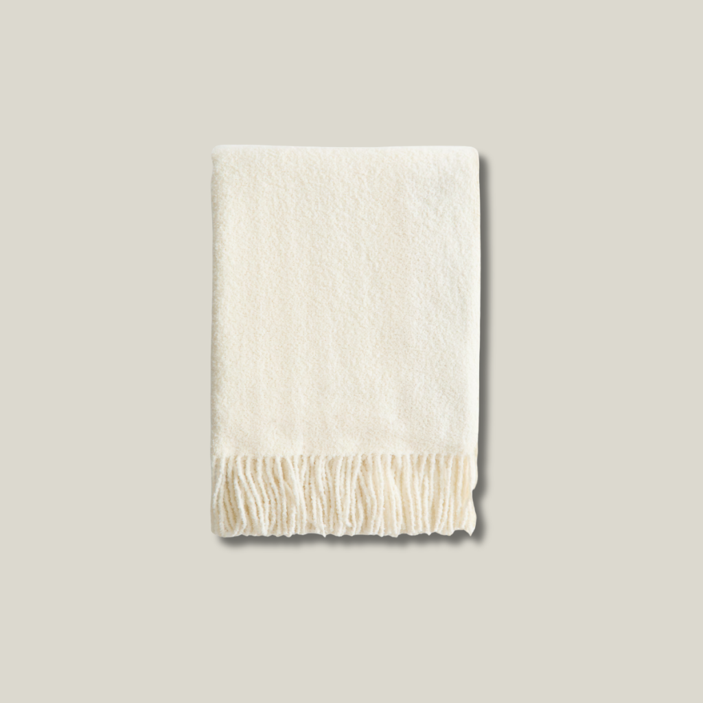 jesenje uređenje doma zara home h&m home enterijer statement komadi za jesen jastučnica ćebe svećnjak ogledalo lampa