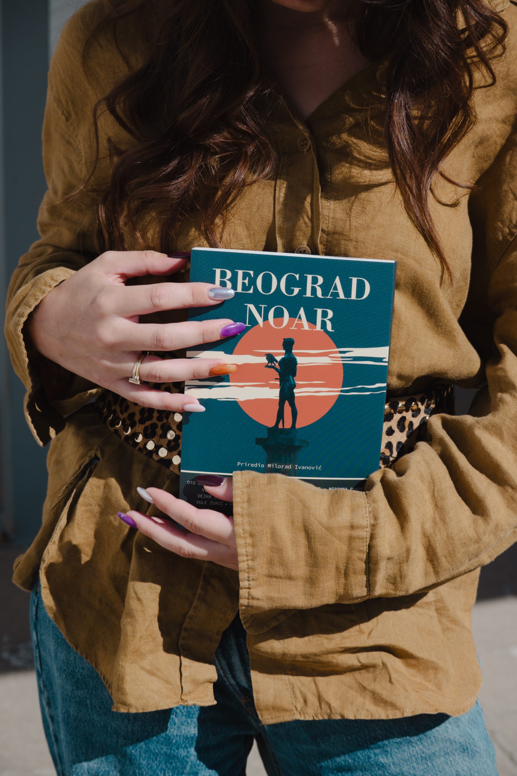 OKTOBAR Book Club knjiga slike 6 scaled