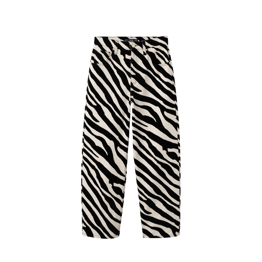 7 načina da izgledate neverovatno kul uz zebra print ove jeseni 21 Zebra print je u fokusu za 2026
